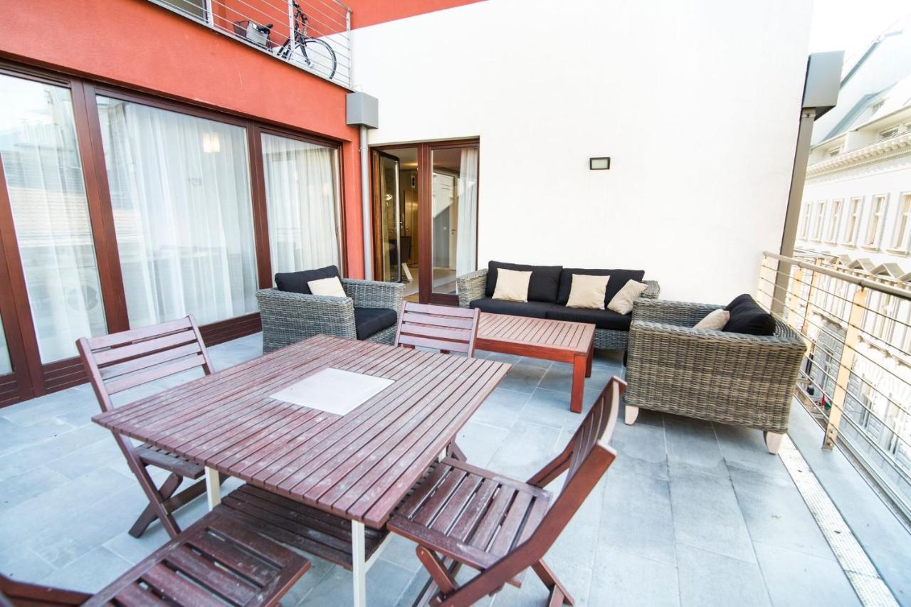 Paulay Free Parking Luxury Design Apartman With Terazze Budapest Bagian luar foto